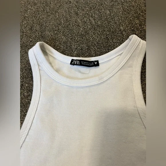 Bundle of Two Zara Tanks - Picture 10 of 10